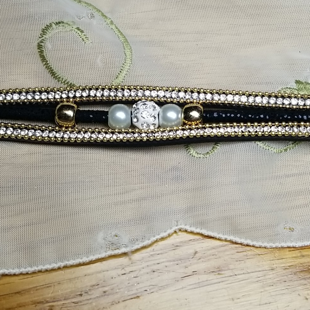 Black Bling Pearl Magnetic clasp Bracelet wrap - Picture 3 of 7